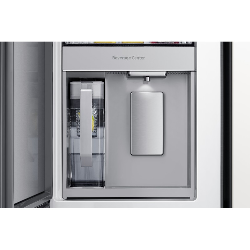 قابلیت مرکز نوشیدنی یا Beverage Center در یخچال فریزر RF71