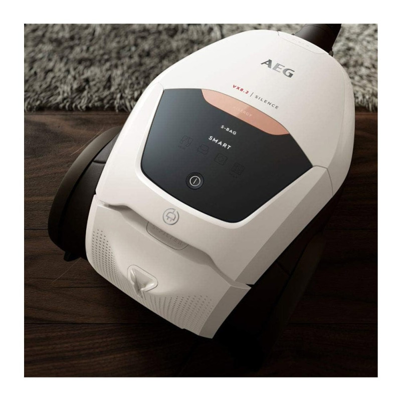 طراحی مدرن بدنه جاروبرقی آاگ VX82-1-ALR