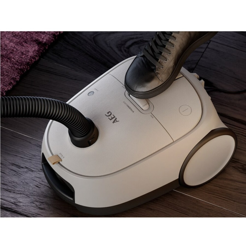 جاروبرقی آاگ سری 6000 با امکان تنظیم قدرت مکش