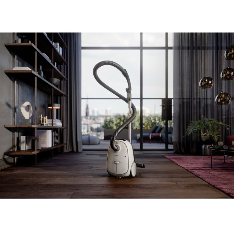 AEG Vacuum Cleaner AB61H6SW White
