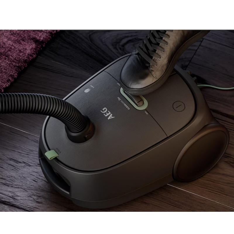 جاروبرقی آاگ سری 6000 با امکان تنظیم قدرت مکش