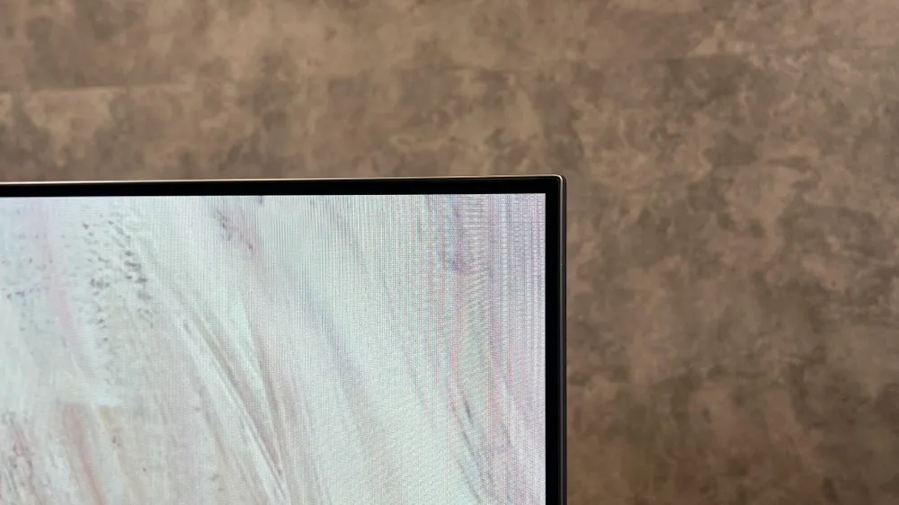 حاشیه تلویزیون ال جی C3