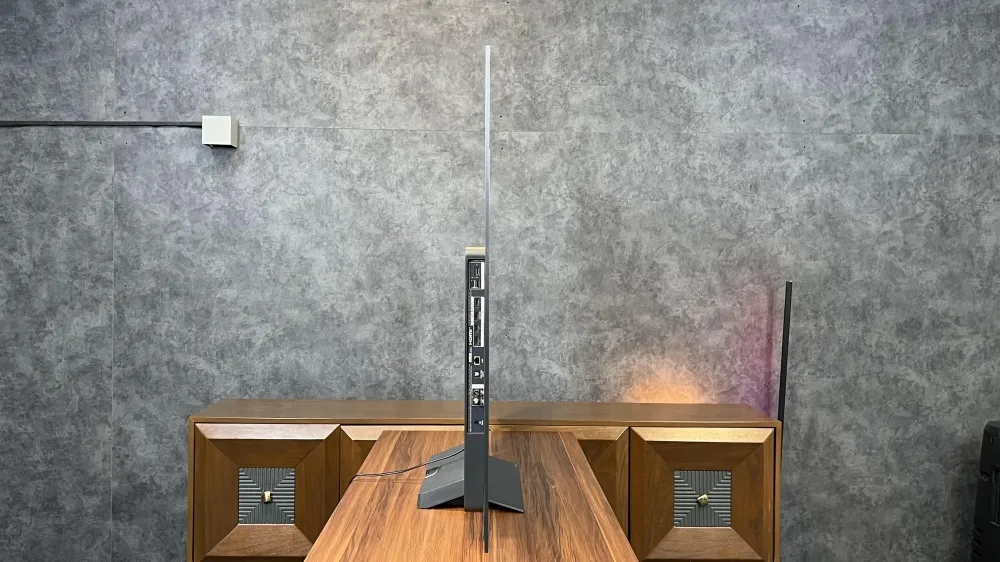 ضخامت تلویزیون ال جی C3