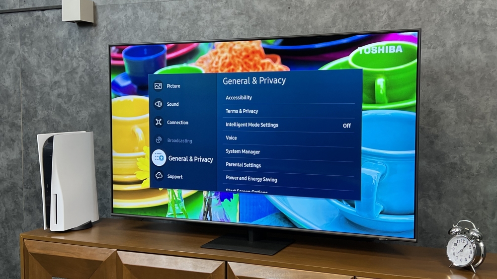 نمای کلی تلویزیون سامسونگ Q70C