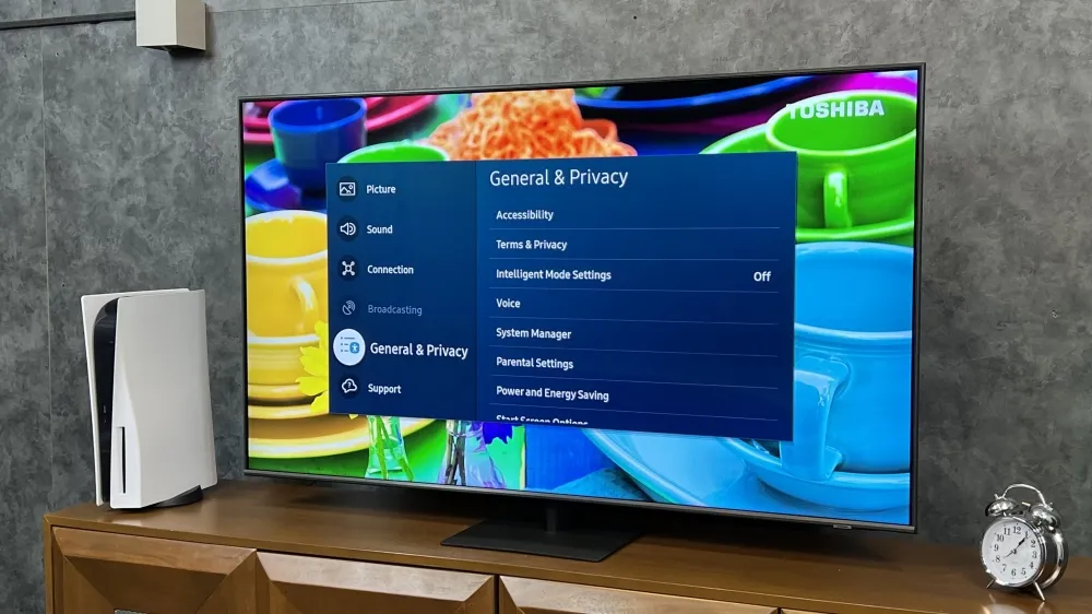 نمای کلی تلویزیون سامسونگ Q70C