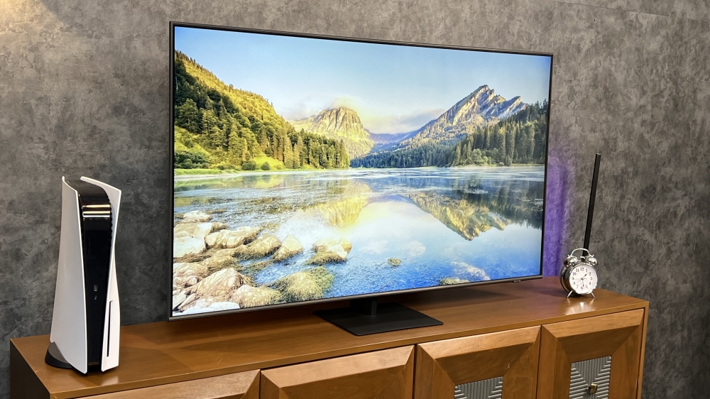 نمای کلی تلویزیون سامسونگ Q70C