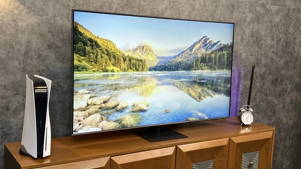 نمای کلی تلویزیون سامسونگ Q70C