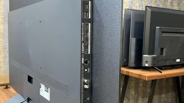 نمای پشتی تلویزیون ال جی C2