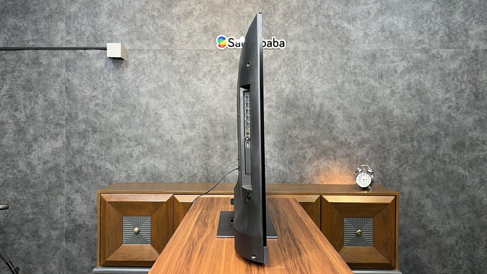 ضخامت تلویزیون توشیبا Z770