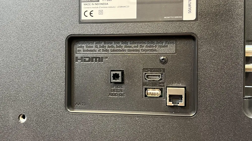 پورت‌های ورودی تلویزیون ال جی UR7800