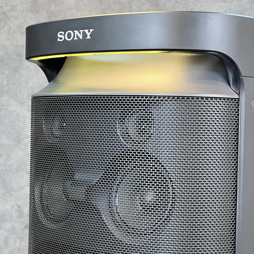 نمای کلی اسپیکر سونی XV900