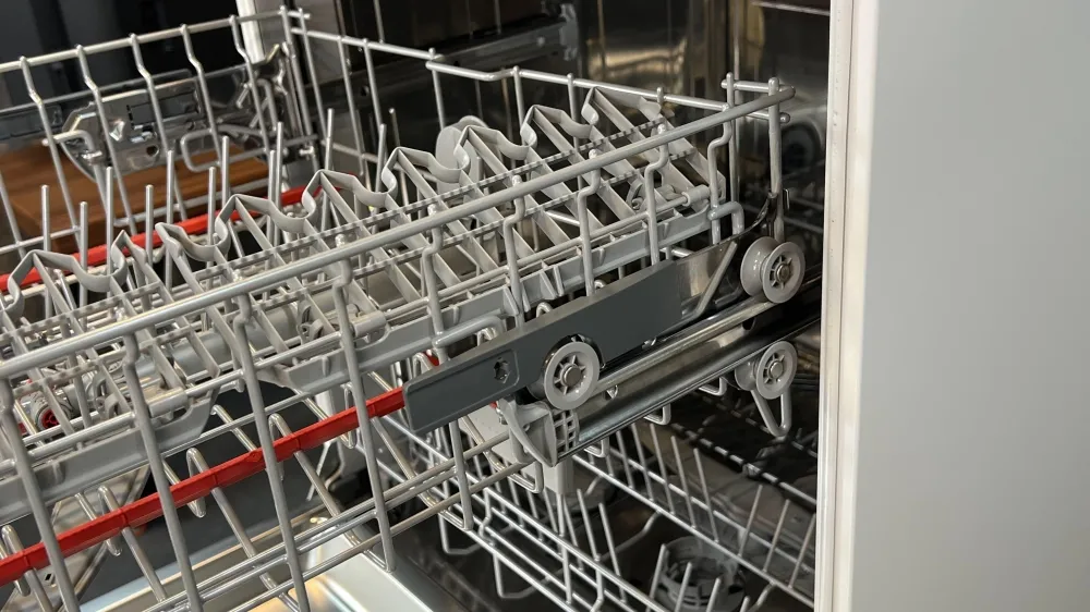 ماشین ظرفشویی بوش SMS6HMW76Q