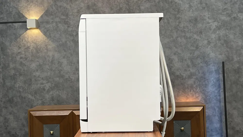 نمای کلی ماشین ظرفشویی بوش SMS6ZCW08Q