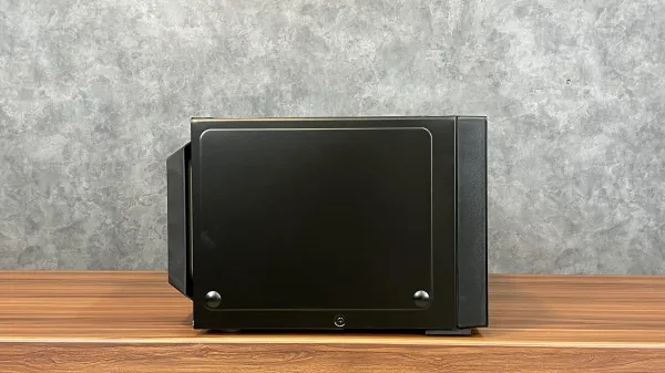 نمای کناری مایکروویو ال جی MH8265CIS