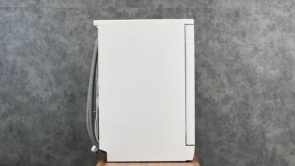 نمای کناری ماشین ظرفشویی سامسونگ DW60M5070FW