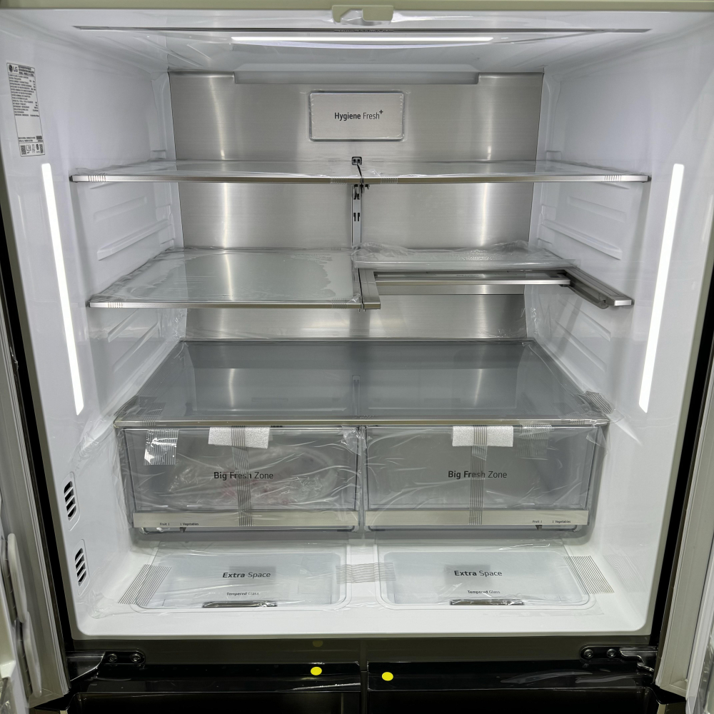 نمای داخلی یخچال فریزر ال جی GR-X39