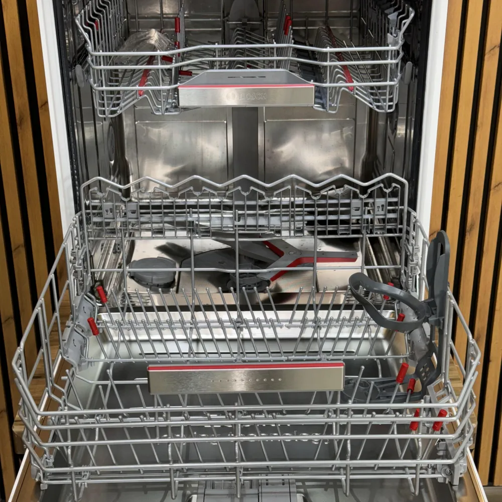 سبدهای بزرگ و جادار ماشین ظرفشویی بوش SMS8ZDW86Q