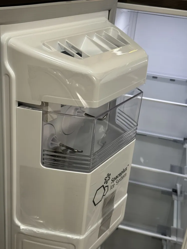 سیستم یخ‌ساز SpacePlus Ice System یخچال فریزر ال جی GC-J267FLJW