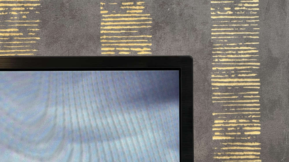 حاشیه قاب تلویزیون سونی X75K