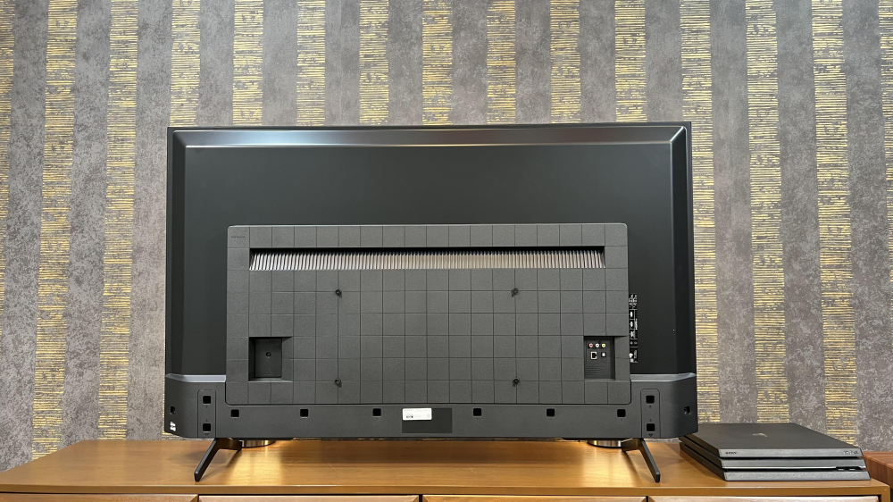 نمای پشتی تلویزیون سونی X75K