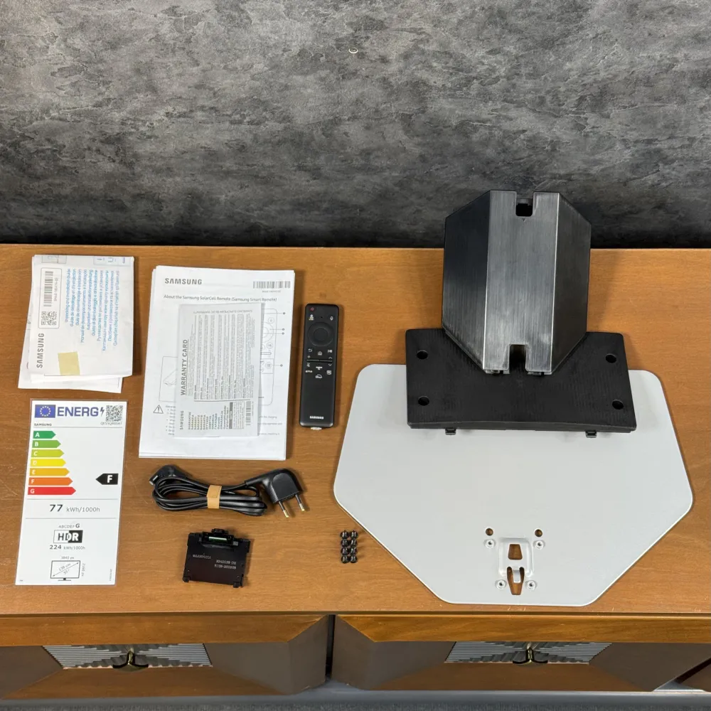 لوازم جانبی تلویزیون سامسونگ Q80D