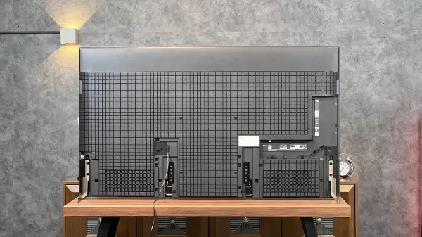 نمای پشتی تلویزیون سونی X95K