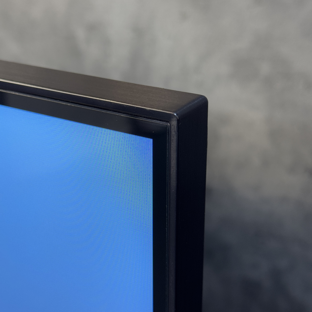 حاشیه قاب تلویزیون 4K ال جی QNED90