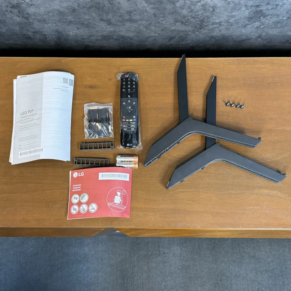 لوازم جانبی تلویزیون هوشمند ال جی QNED90 2024