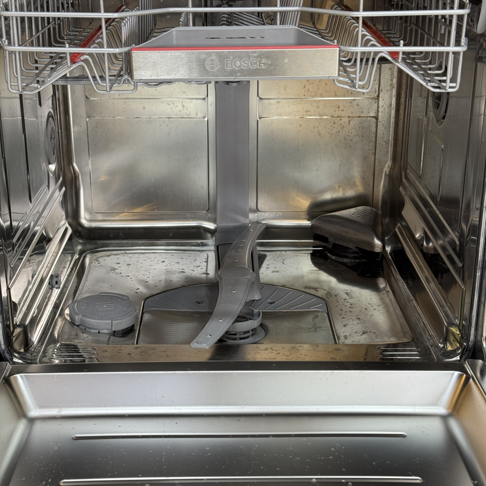 بازوی شستشو، فیلتر صافی و فناوری Zeolith Drying ماشین ظرفشویی بوش SMS6ZCW85M 