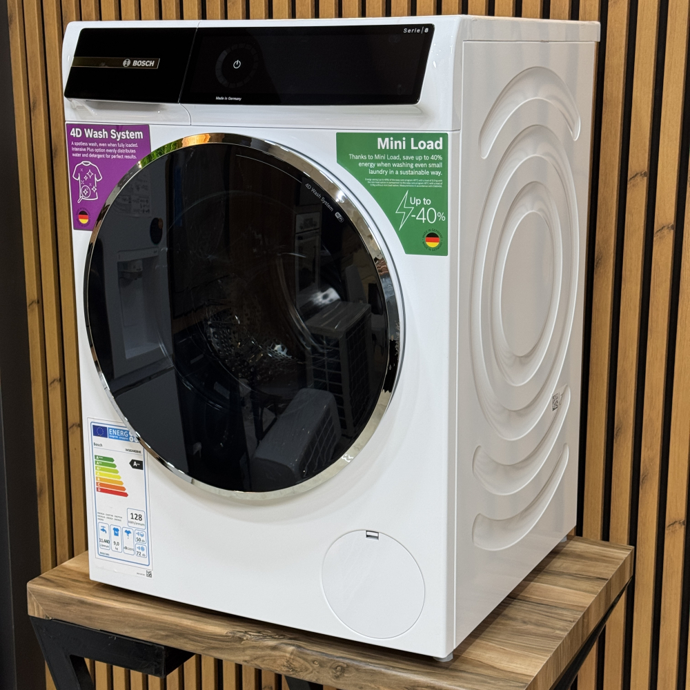 نمای کلی ماشین لباسشویی سری 8 بوش WGB24400ME