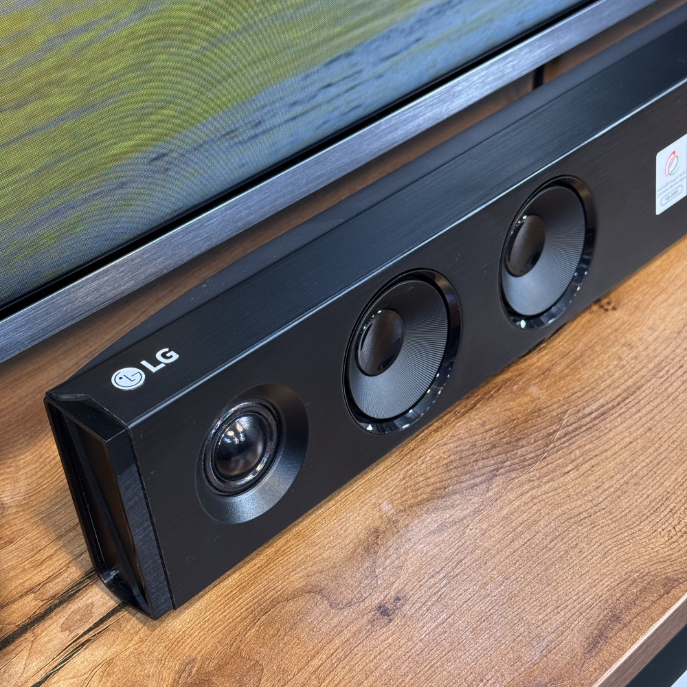 اسپیکر خطی 300 وات ال جی SQC2