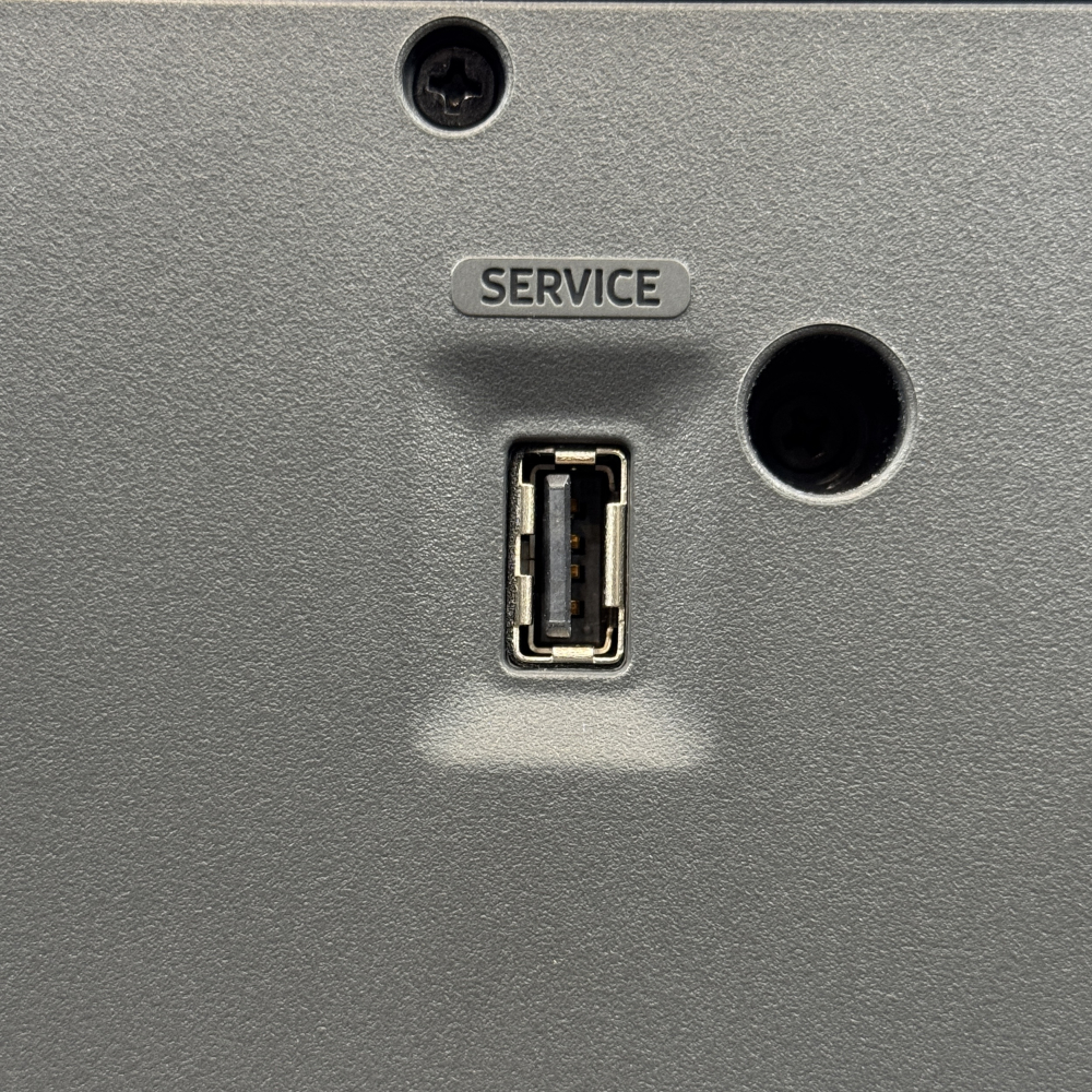 پورت USB در پشت ساندبار سامسونگ HW-Q700C