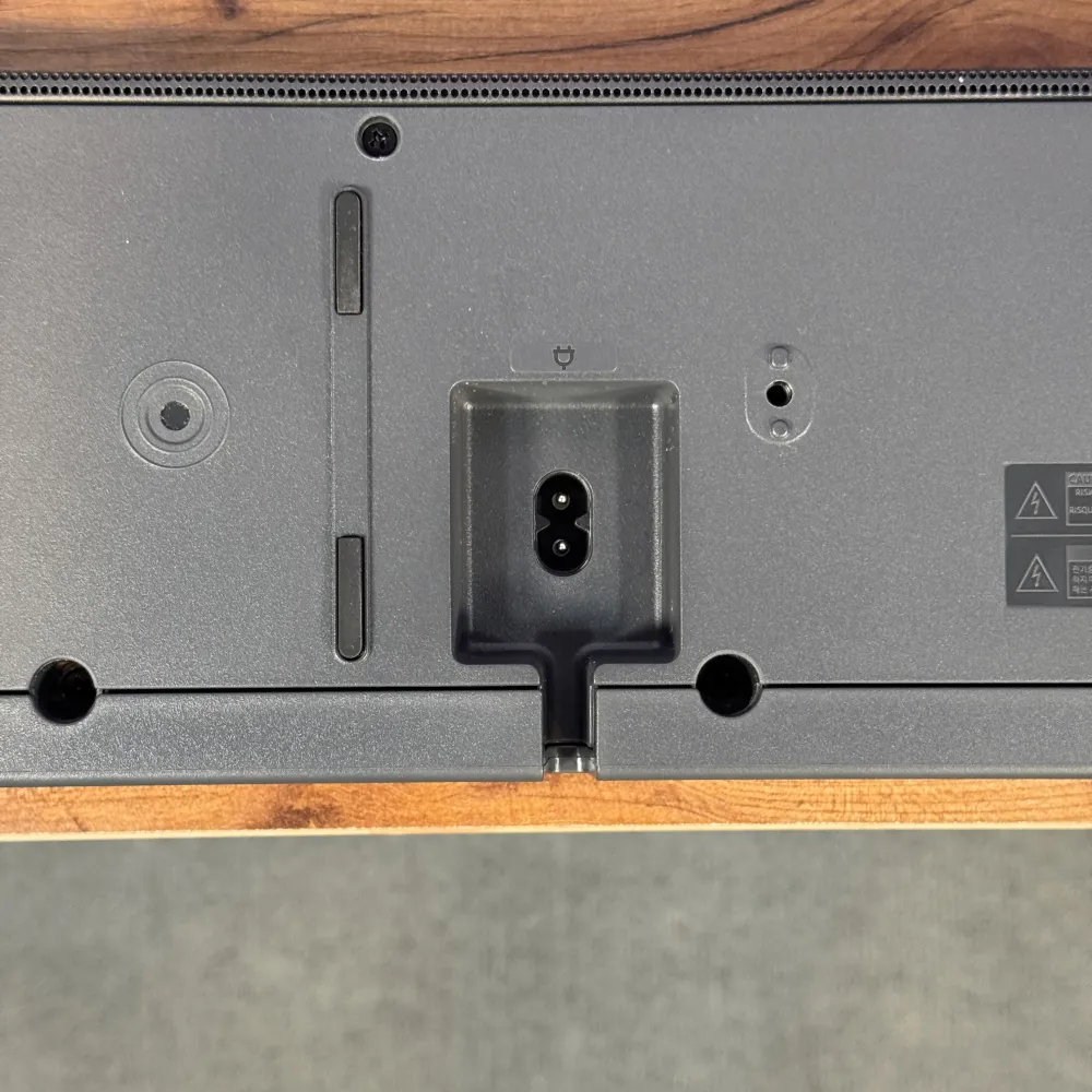 پورت ورودی کابل برق ساندبار بلوتوثی سامسونگ HW-Q700C