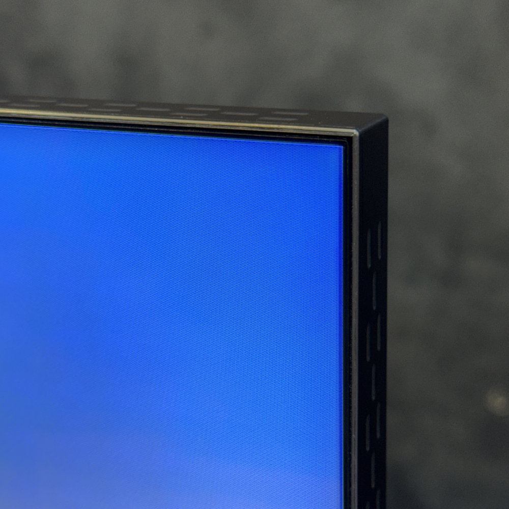 حاشیه قاب تلویزیون 8K سامسونگ QN900D