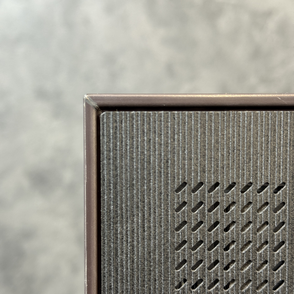 نمای بافت پنل پشتی تلویزیون سامسونگ QN900D محصول 2024