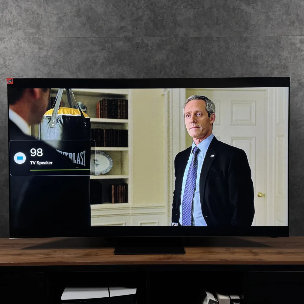 نمای کلی تلویزیون 8K سامسونگ QN800D