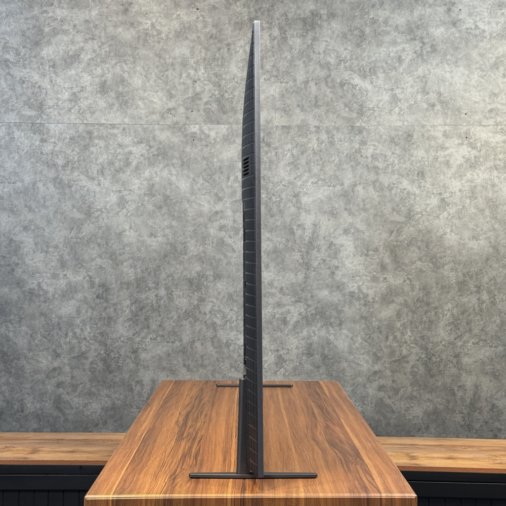 ضخامت بدنه تلویزیون سونی XR80 با طراحی باریک و مدرن در سال 2024