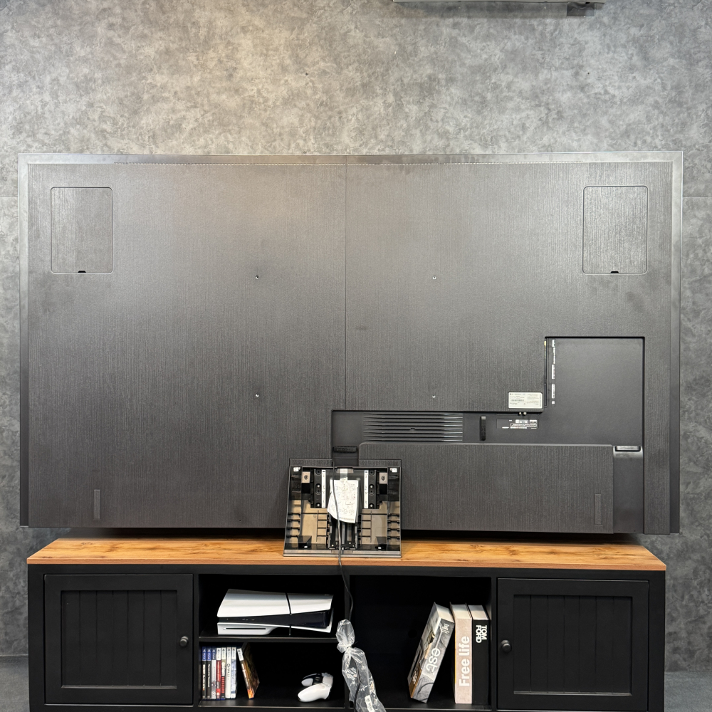 نمای پشت تلویزیون 4K QNED Evo MiniLED ال جی مدل QNED86