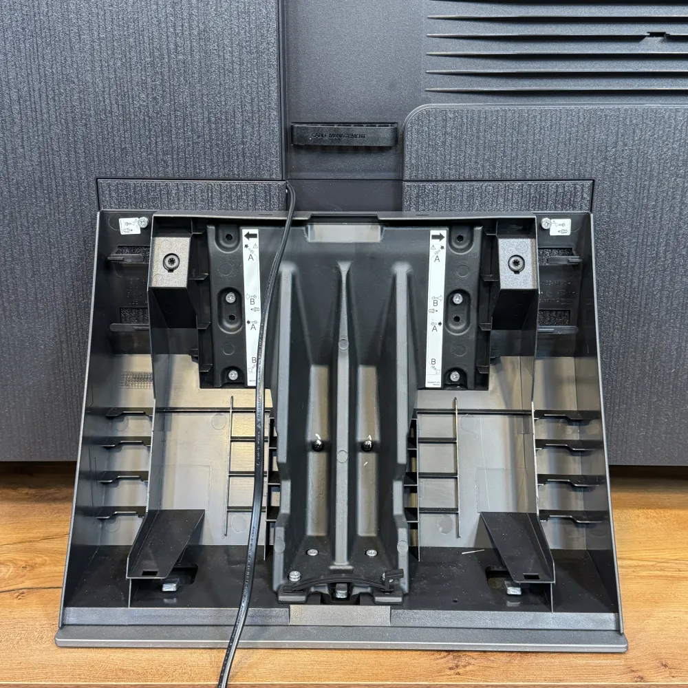 پایه تلویزیون ال جی QNED86 QNED Evo MiniLED