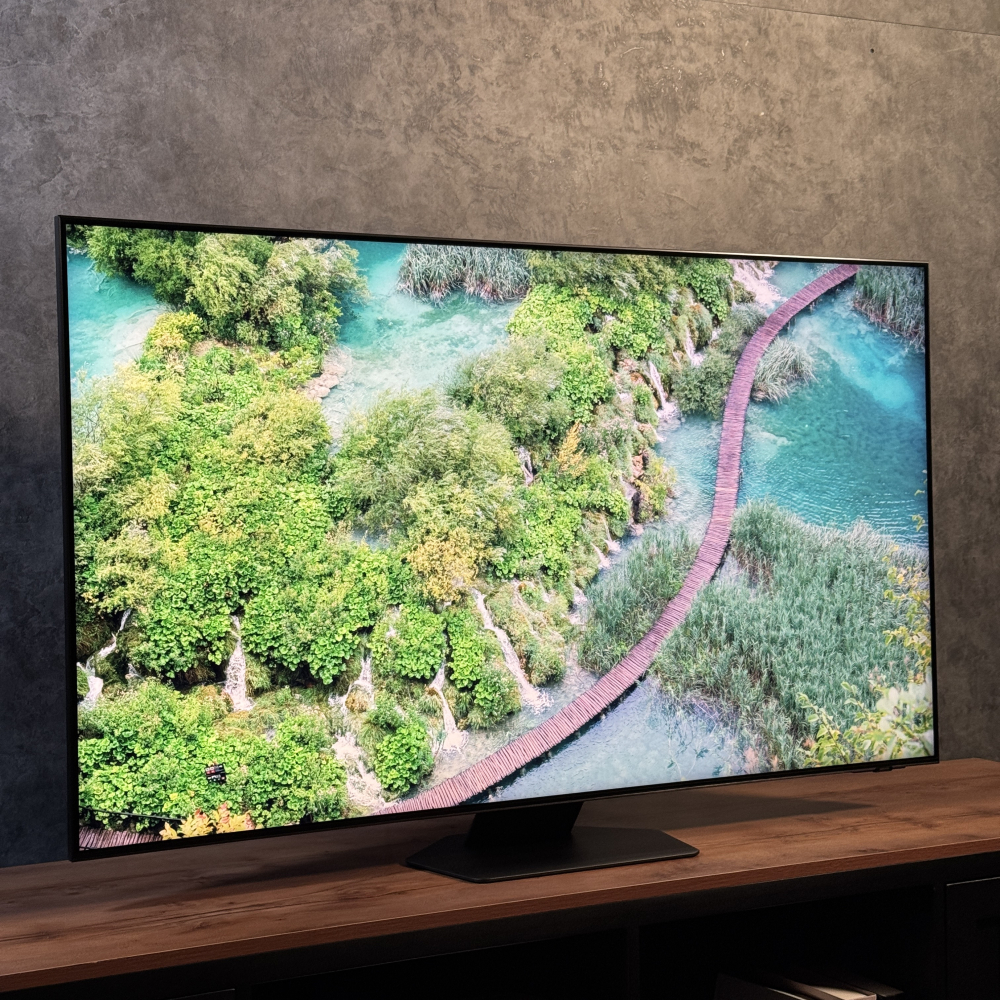 نمای کلی تلویزیون Neo QLED سامسونگ QN85C