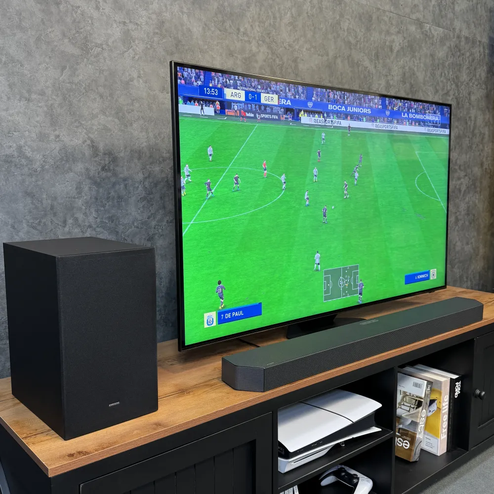 نمای کلی ساندبار 3.1.2 کاناله سامسونگ HW-Q700D محصول 2024