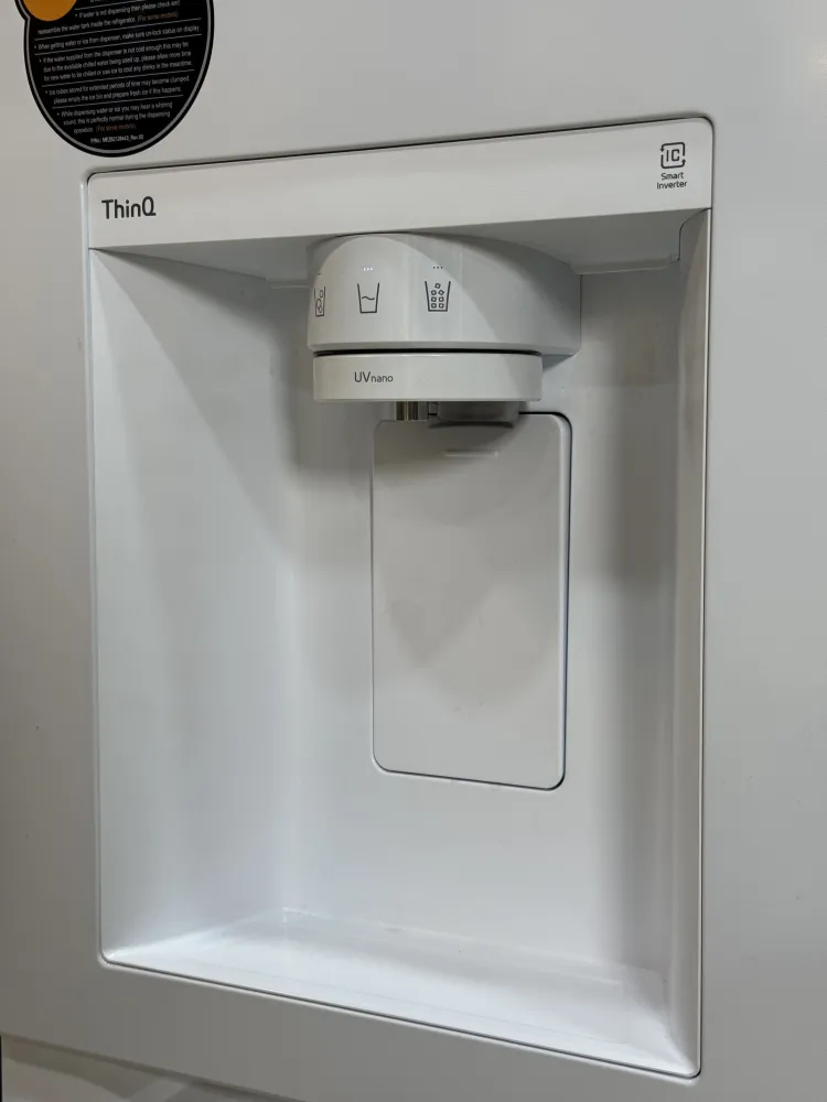 طراحی یخ‌ریز و آب‌ریز ساید بای ساید ال جی J257 محصول 2025