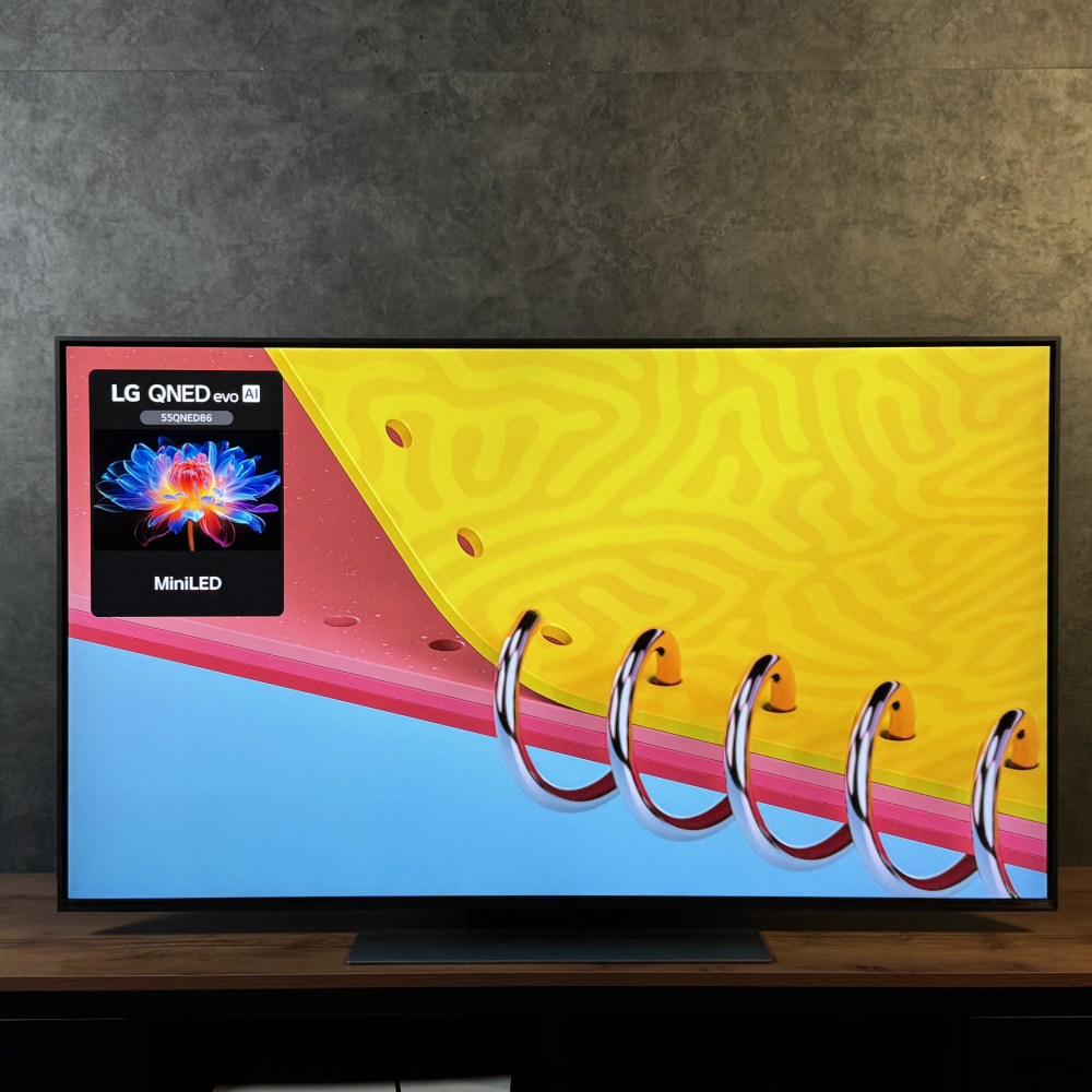 نمای کلی تلویزیون ال جی QNED86A 2025 با صفحه نمایش QNED Evo Edge Mini LED