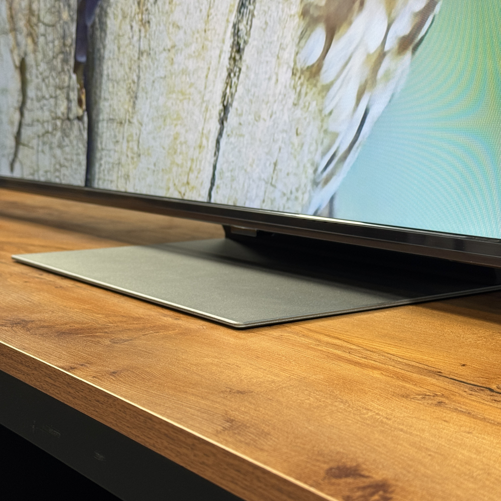 پایه مرکزی و قابل تنظیم تلویزیون ال جی QNED86A