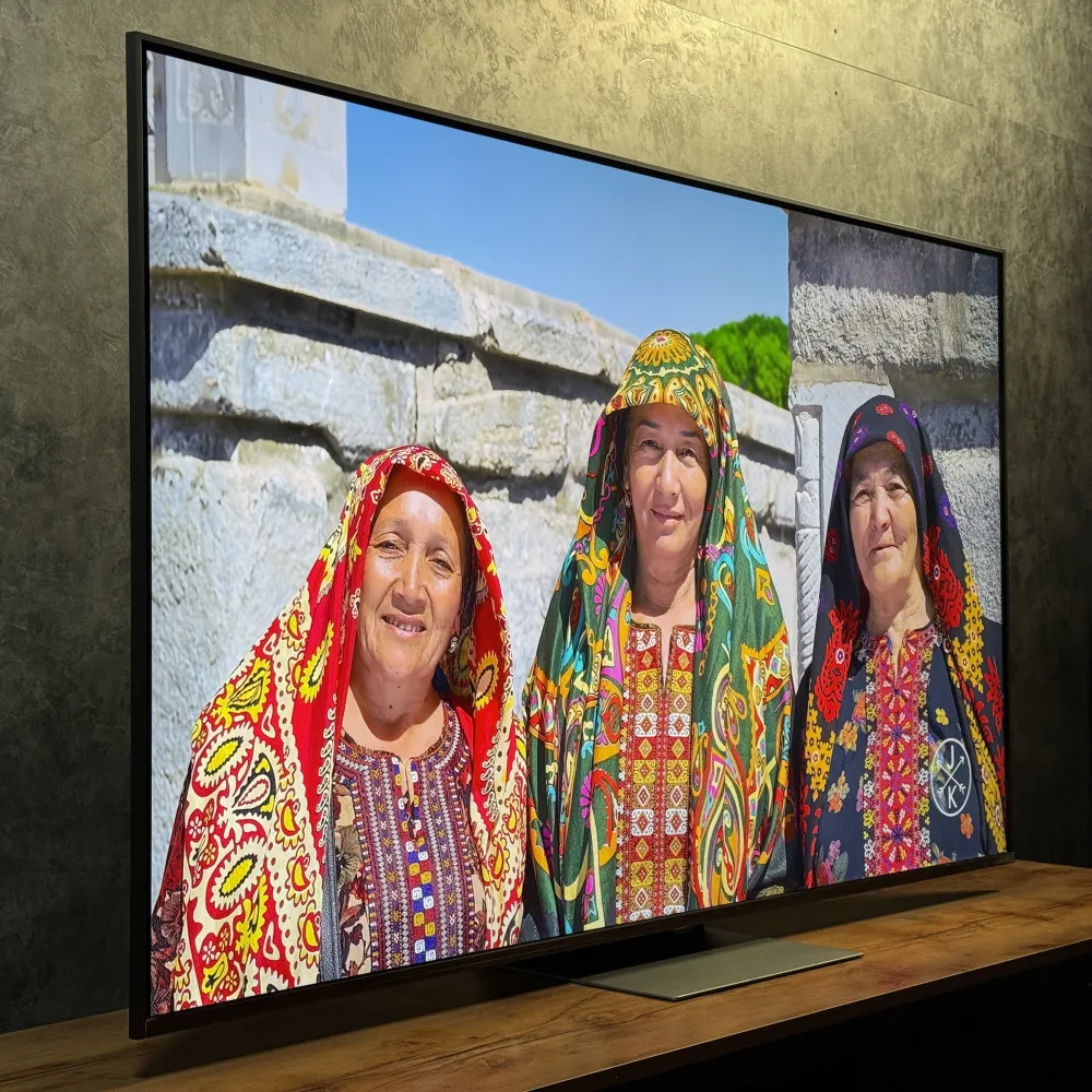 نمای کلی تلویزیون ال جی QNED86A با زاویه دید گسترده