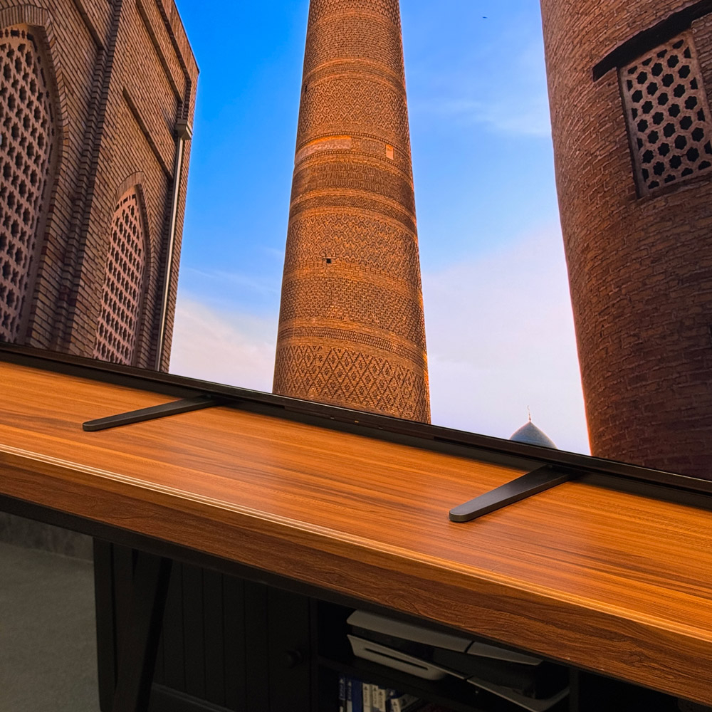 پایه‌های دو طرفه تلویزیون سونی XR90 با قابلیت تنظیم