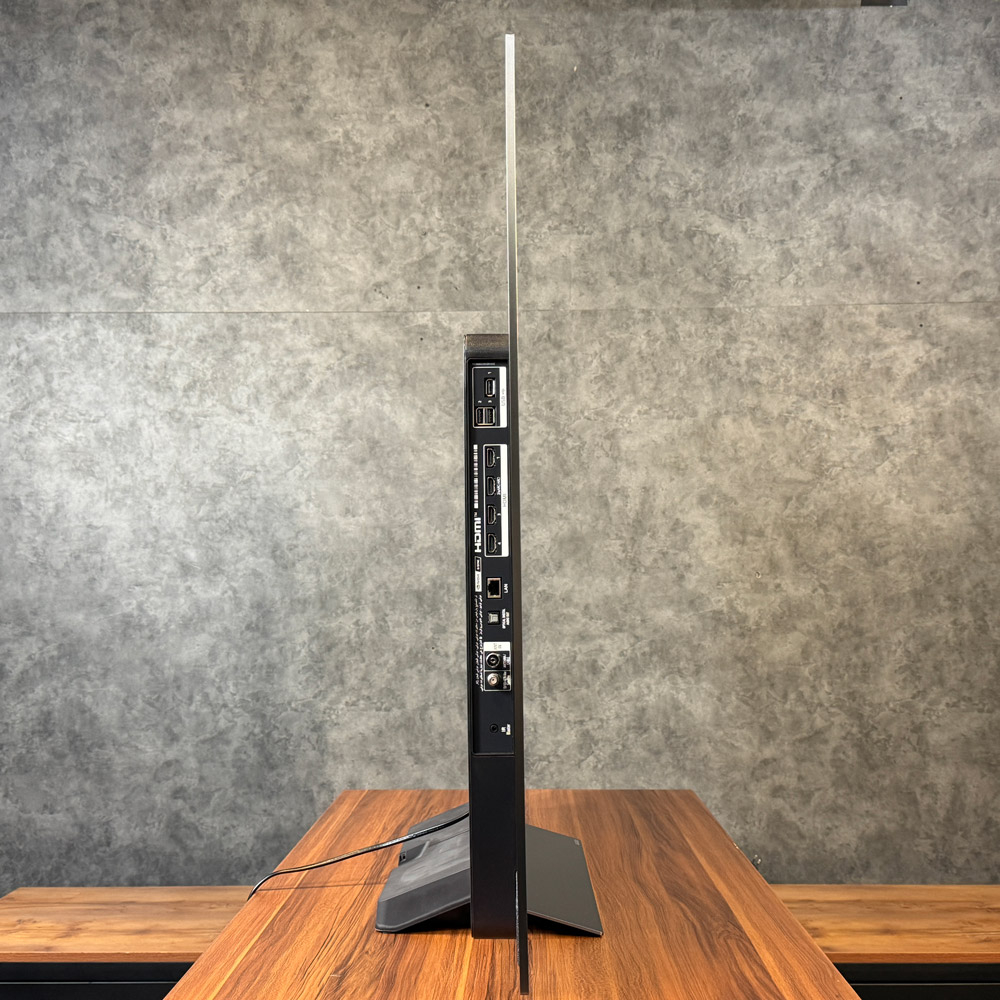 ضخامت تلویزیون ال جی C5 با طراحی فوق‌العاده باریک و مدرن