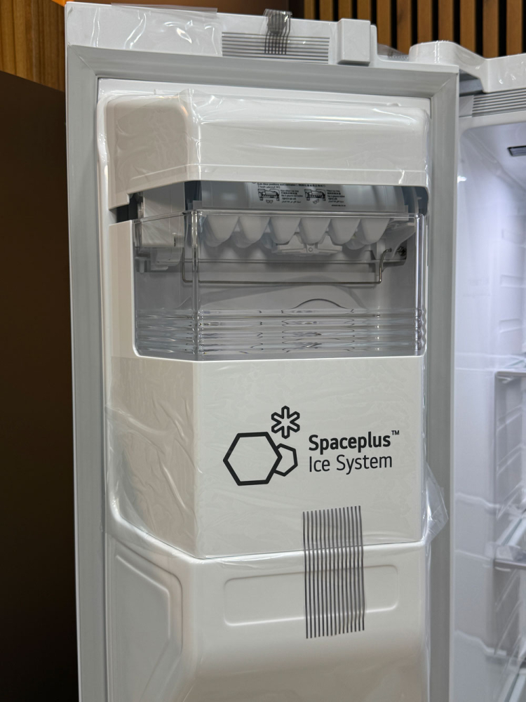 سیستم یخساز اتوماتیک SpacePlus Ice System یخچال ساید ال جی X287 2025