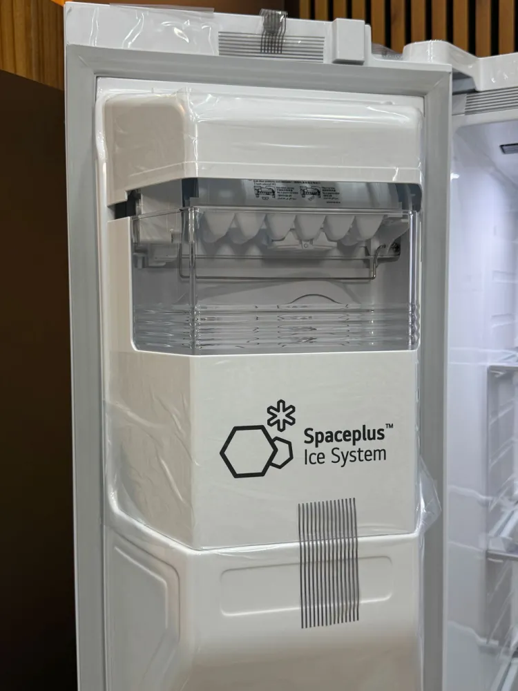 سیستم یخساز اتوماتیک SpacePlus Ice System یخچال ساید ال جی X287 2025