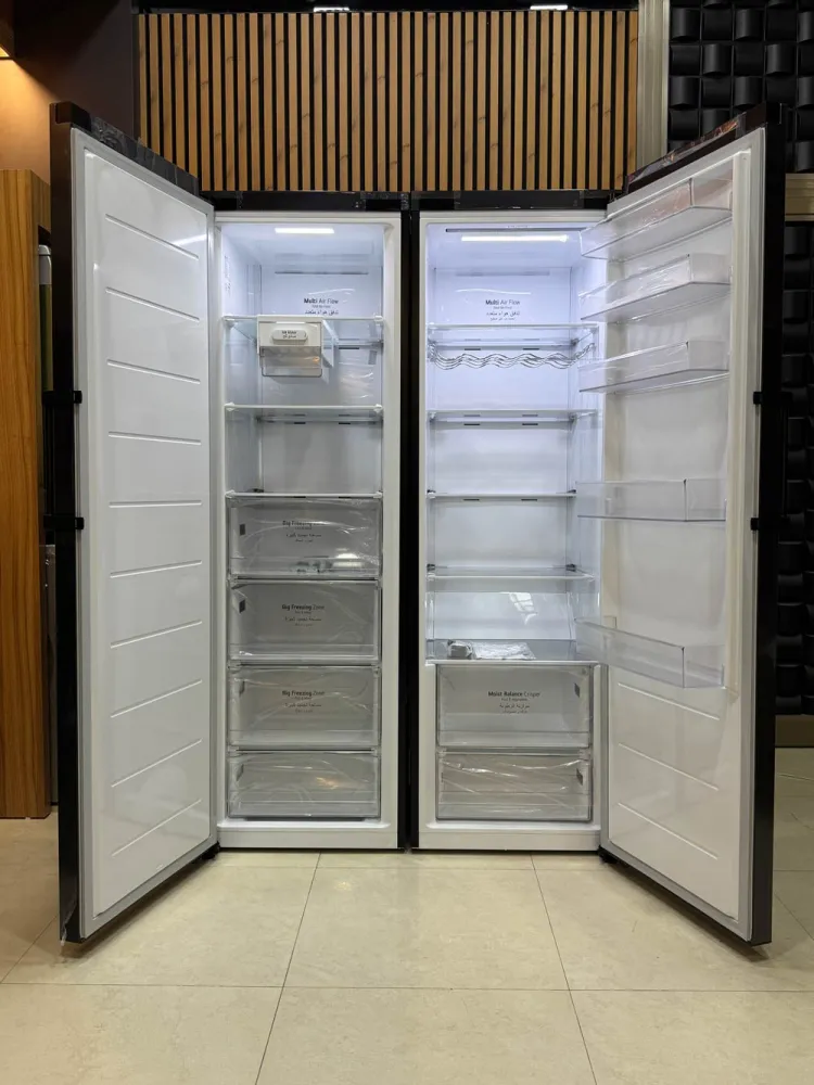 نمای داخلی یخچال و فریزر دوقلوی ال جی GC-B511 و GC-B514 رنگ دودی
